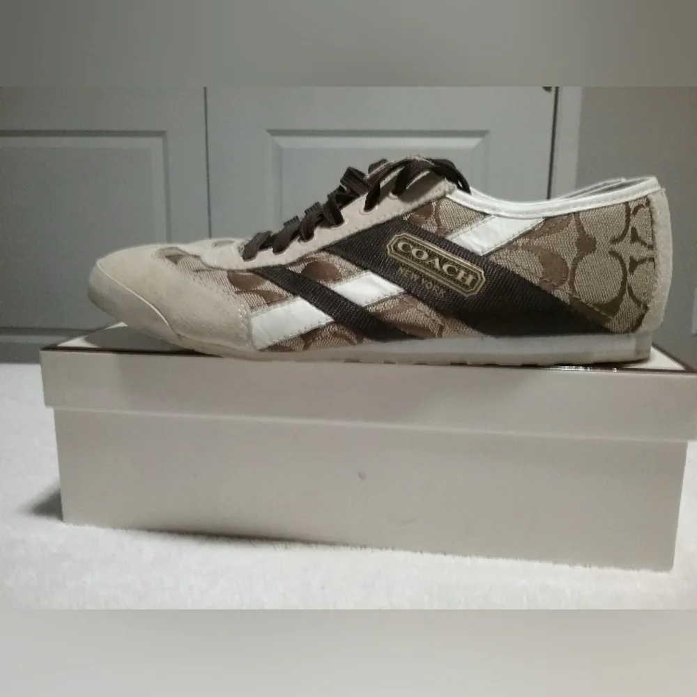Coach authentic shoes